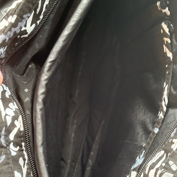 Vera Bradley Black and White Floral laptop Bag with coin Pouch - Picture 9 of 12